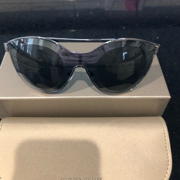Giorgio Armani sunglasses - Picture 8 of 8